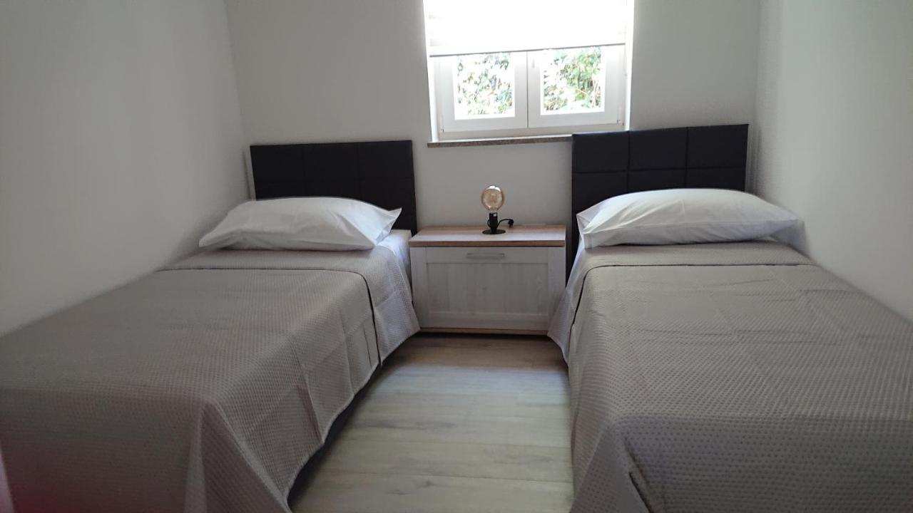 Irena Apartment Cres Bagian luar foto