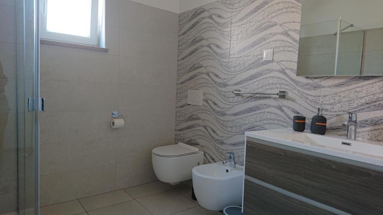 Irena Apartment Cres Bagian luar foto