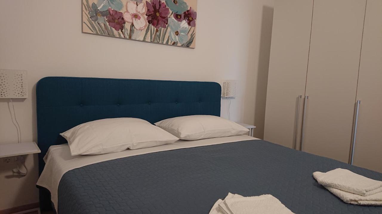 Irena Apartment Cres Bagian luar foto