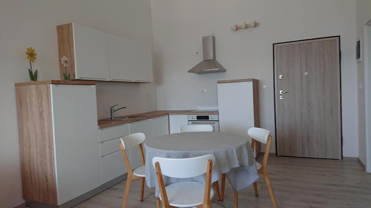 Irena Apartment Cres Bagian luar foto