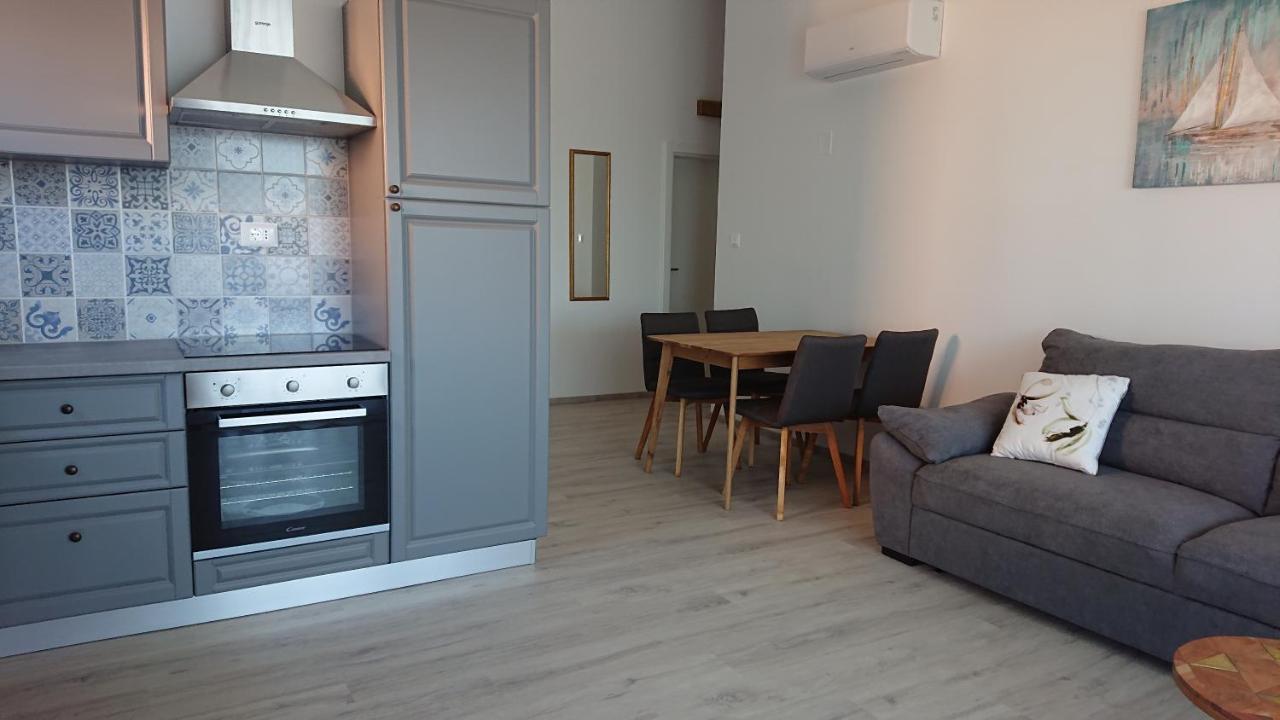 Irena Apartment Cres Bagian luar foto